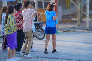 BIB: 
                            <button type="button" onclick="openModal(3240724)" class="btn btn-primary btn-sm float-right btn-popup" data-toggle="modal" data-target=".modal-high-quality">
                        <i class="fas fa-shopping-cart"></i> Add to Cart
                    </button>
                                            <button type="button" onclick="isThisMe(3240724, true)" class="btn btn-success btn-sm float-right btn-popup btn-isme hidden" data-toggle="tooltip" data-placement="bottom" title="นี่คือรูปของคุณใช่ไหม คลิกที่นี่เพื่อเอาเข้าอัลบั้ม">
                        <i class="fas fa-plus"></i> Add to album
                    </button>
                    <button type="button" onclick="isThisMe(3240724, false)" class="btn btn-warning btn-sm float-right btn-popup btn-isnotme hidden">
                        <i class="fas fa-ban"></i> Remove from album
                    </button>